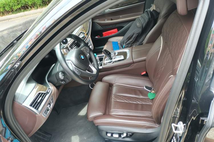 Used BMW 7 Series 2021 730Li Luxury Package Left Front Seat
