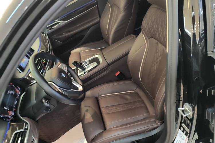 Used BMW 7 Series 2021 730Li Luxury Package Left Front Seat