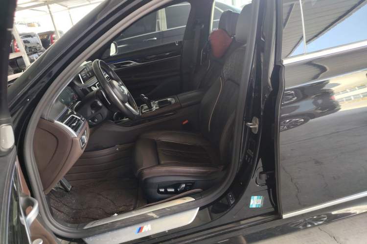 Used BMW 7 Series 2021 730Li M Sport Package Left Front Seat