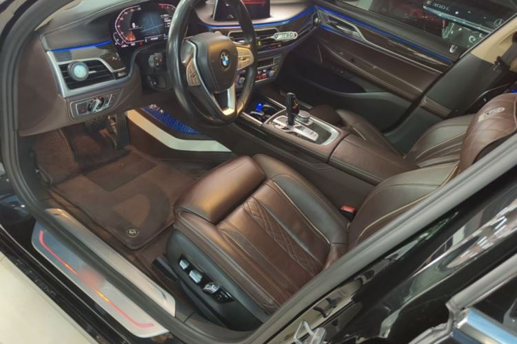 Used BMW 7 Series 2021 730Li Luxury Package Left Front Seat