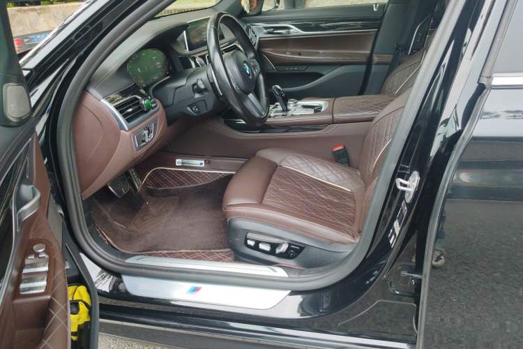 Used BMW 7 Series 2021 740Li Leading Model M Sport Package Left Front Seat