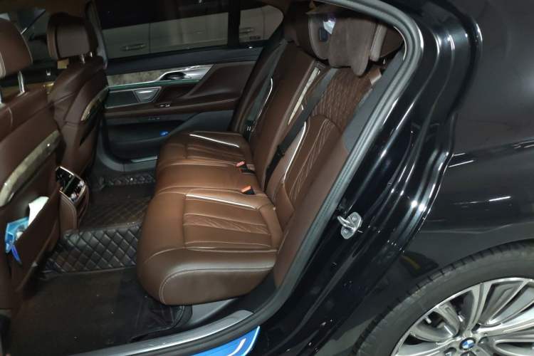 Used BMW 7 Series 2021 740Li Leading Edition Luxury Package Left Rear Seat
