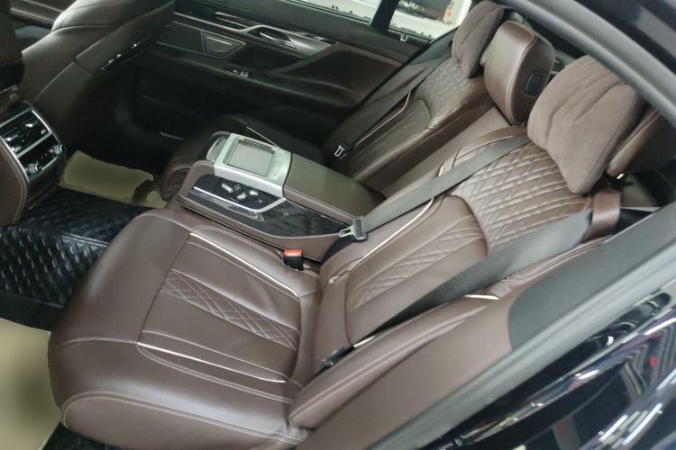Used BMW 7 Series 2021 730Li M Sport Package Left Rear Seat