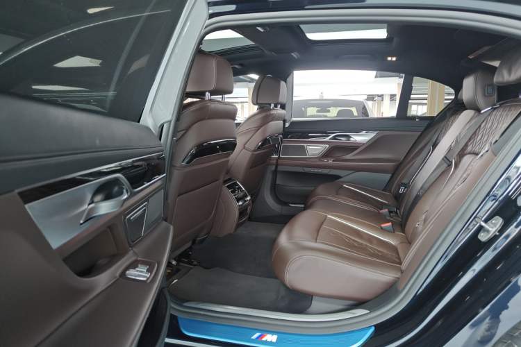 Used BMW 7 Series 2021 730Li M Sport Package Left Rear Seat
