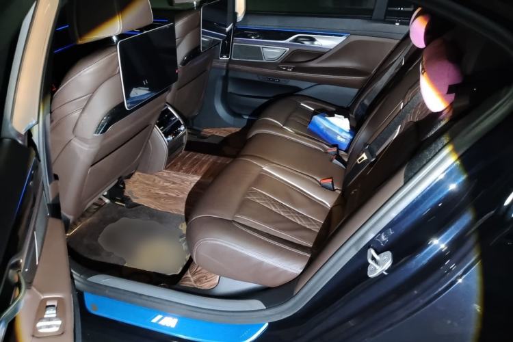 Used BMW 7 Series 2021 730Li M Sport Package Left Rear Seat
