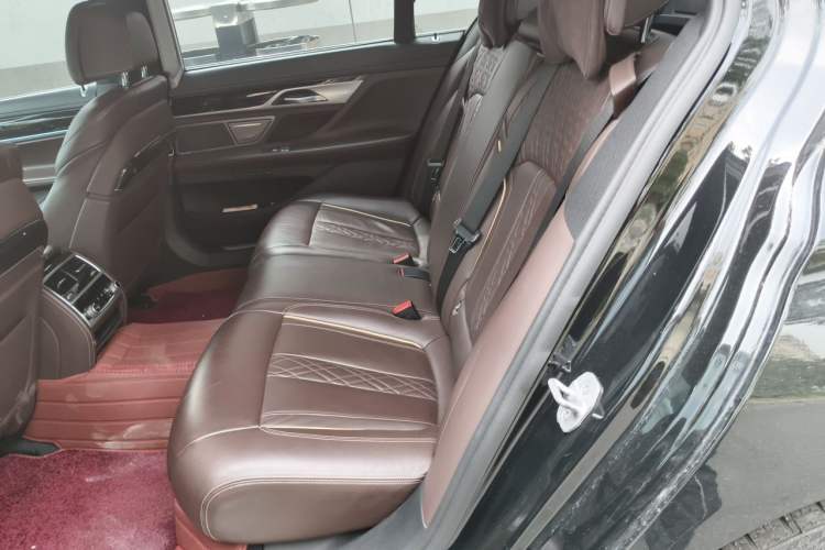 Used BMW 7 Series 2021 730Li M Sport Package Left Rear Seat