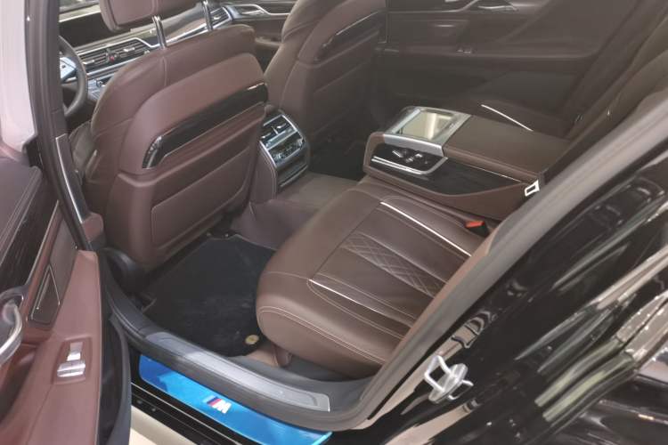 Used BMW 7 Series 2021 730Li M Sport Package Left Rear Seat