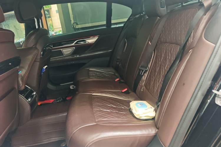 Used BMW 7 Series 2021 740Li Leading Model M Sport Package Left Rear Seat