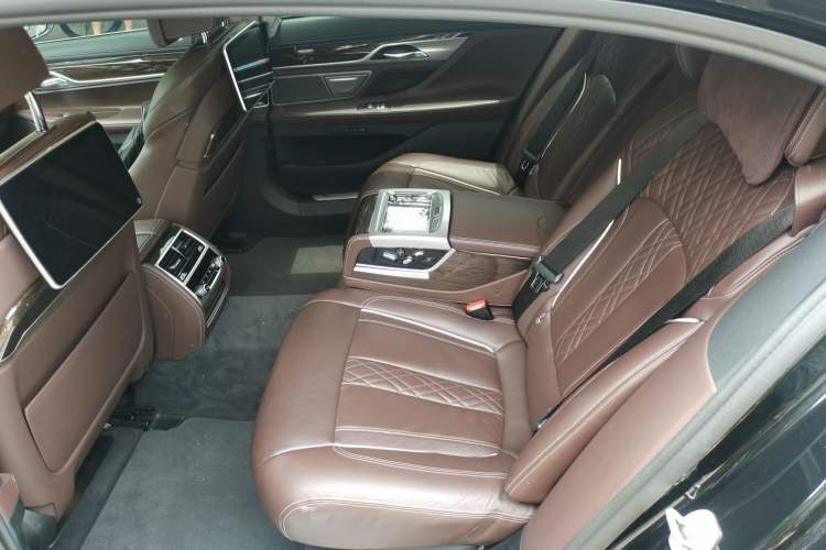 Used BMW 7 Series 2021 730Li Luxury Package Left Rear Seat