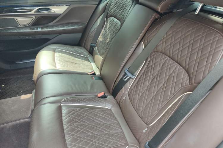 Used BMW 7 Series 2021 740Li Leading Model M Sport Package Left Rear Seat