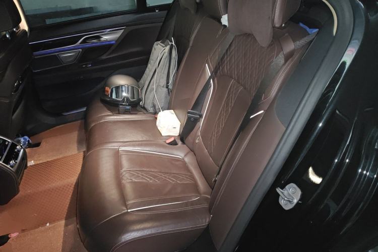 Used BMW 7 Series 2021 730Li Luxury Package Left Rear Seat