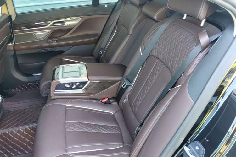 Used BMW 7 Series 2021 730Li Luxury Package Left Rear Seat