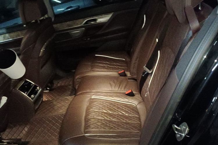 Used BMW 7 Series 2021 740Li Leading Edition Luxury Package Left Rear Seat