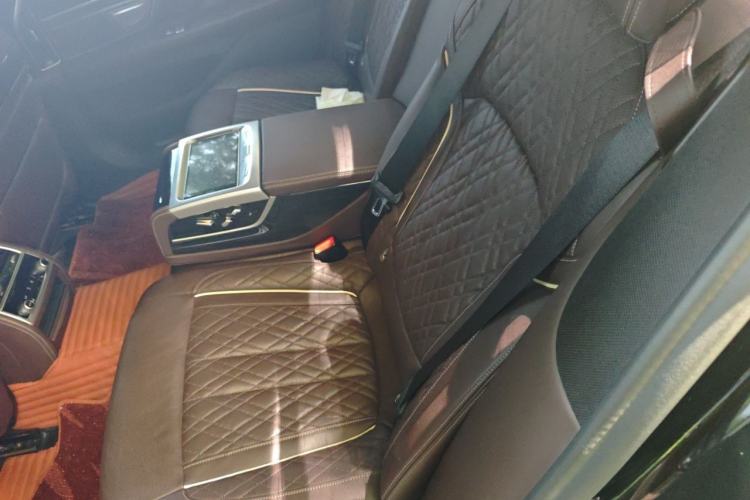 Used BMW 7 Series 2021 740Li Leading Model M Sport Package Left Rear Seat