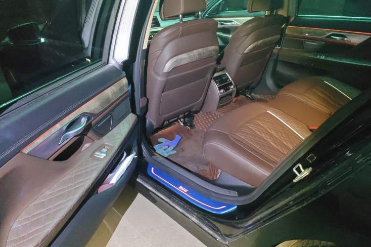 Used BMW 7 Series 2021 740Li Leading Edition Luxury Package Left Rear Seat
