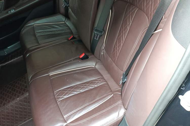 Used BMW 7 Series 2021 730Li M Sport Package Left Rear Seat