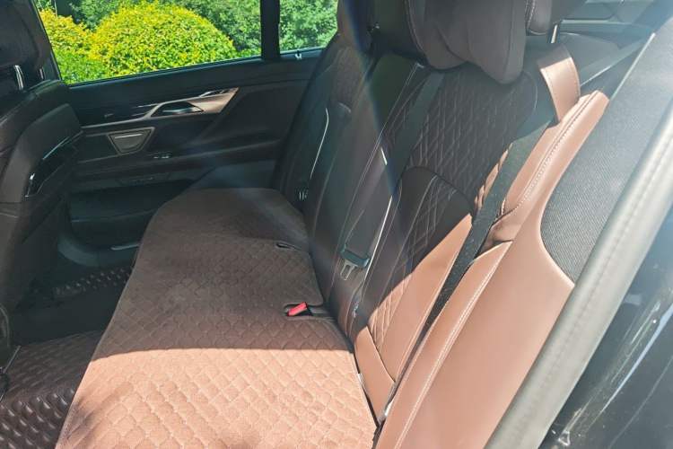 Used BMW 7 Series 2021 730Li M Sport Package Left Rear Seat
