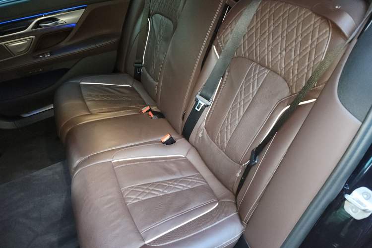 Used BMW 7 Series 2021 730Li M Sport Package Left Rear Seat