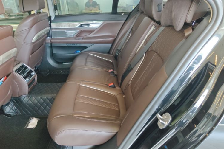 Used BMW 7 Series 2021 740Li Leading Edition Luxury Package Left Rear Seat