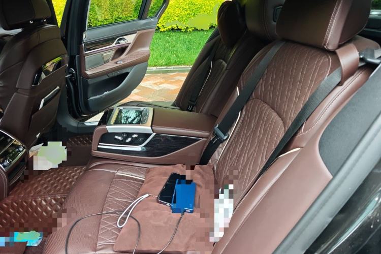 Used BMW 7 Series 2021 740Li Leading Model M Sport Package Left Rear Seat