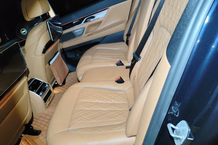 Used BMW 7 Series 2021 740Li Leading Model M Sport Package Left Rear Seat