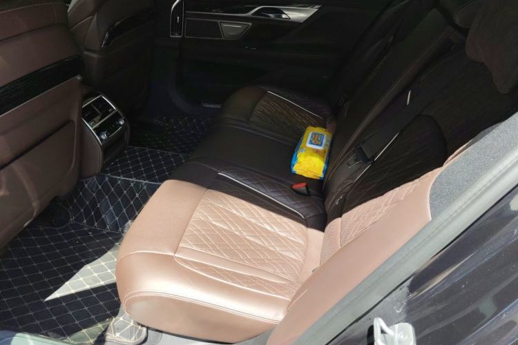 Used BMW 7 Series 2021 740Li Leading Model M Sport Package Left Rear Seat