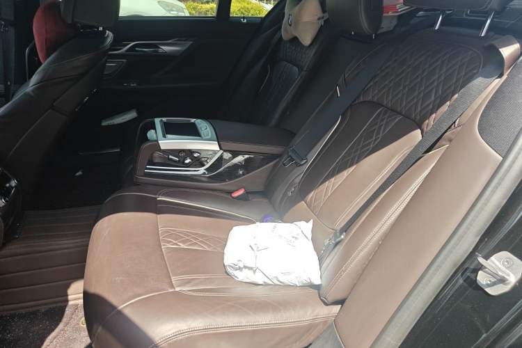 Used BMW 7 Series 2021 730Li M Sport Package Left Rear Seat