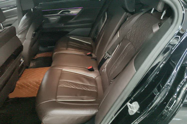 Used BMW 7 Series 2021 730Li M Sport Package Left Rear Seat