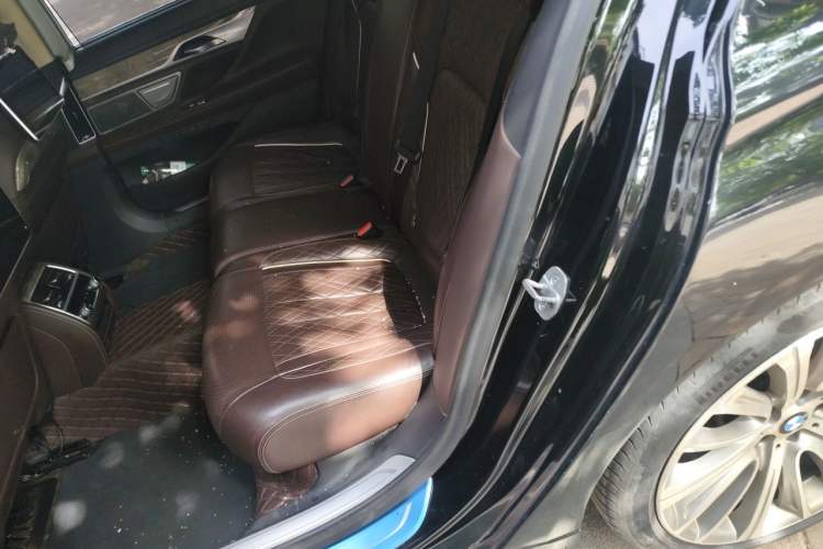 Used BMW 7 Series 2021 740Li Leading Edition Luxury Package Left Rear Seat