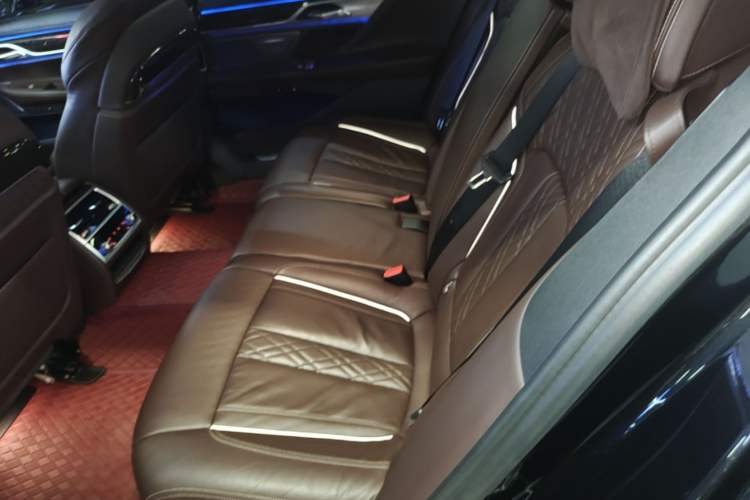Used BMW 7 Series 2021 730Li Luxury Package Left Rear Seat