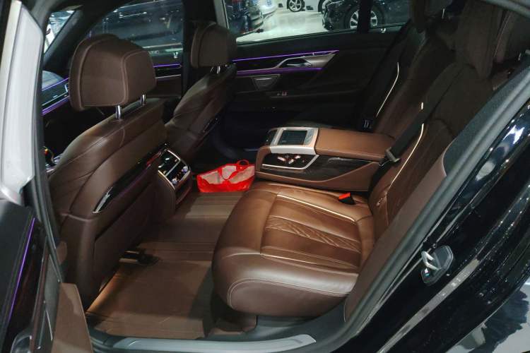 Used BMW 7 Series 2021 730Li M Sport Package Left Rear Seat