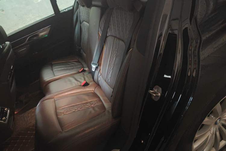 Used BMW 7 Series 2021 730Li Luxury Package Left Rear Seat