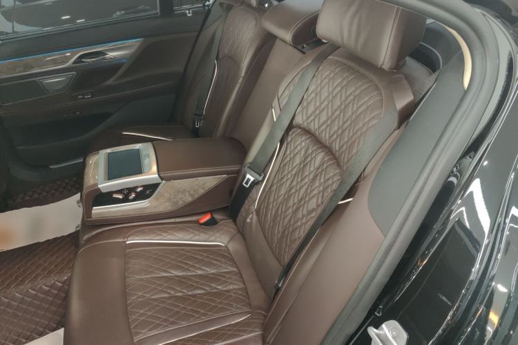 Used BMW 7 Series 2021 740Li Leading Edition Luxury Package Left Rear Seat
