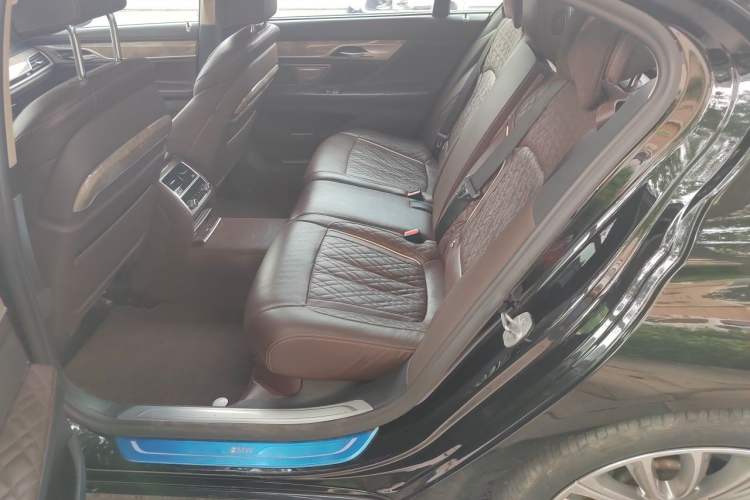 Used BMW 7 Series 2021 740Li Leading Edition Luxury Package Left Rear Seat