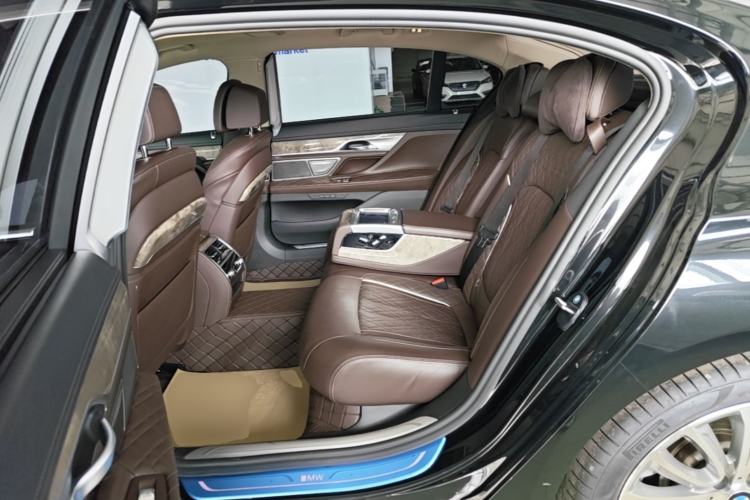Used BMW 7 Series 2021 740Li Leading Edition Luxury Package Left Rear Seat