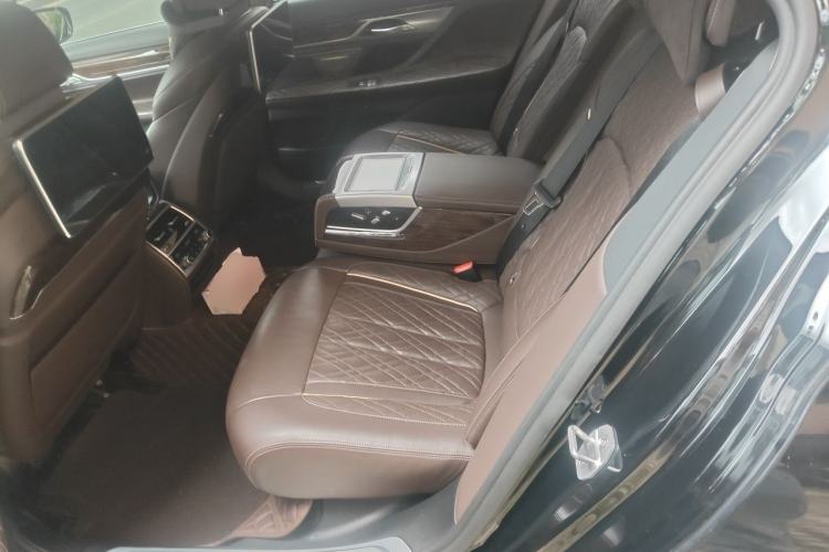 Used BMW 7 Series 2021 740Li Luxury Edition with Premium Package Left Rear Seat