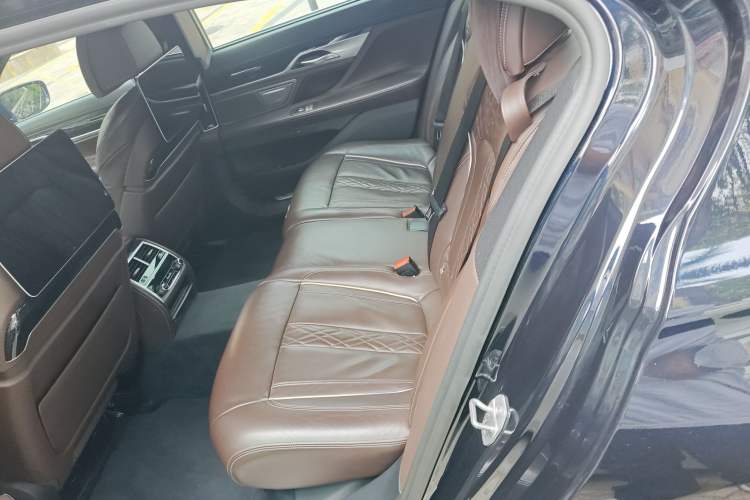 Used BMW 7 Series 2021 730Li M Sport Package Left Rear Seat