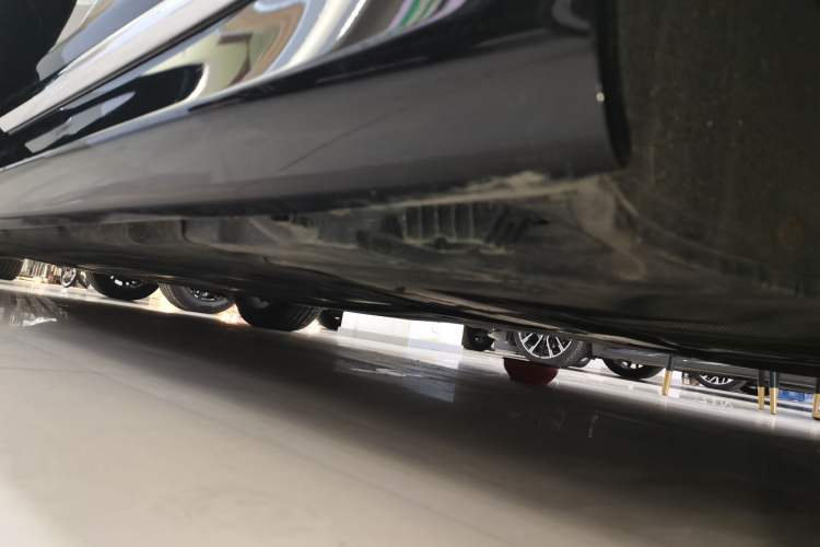 Used BMW 7 Series 2021 730Li M Sport Package Left Side Sill
