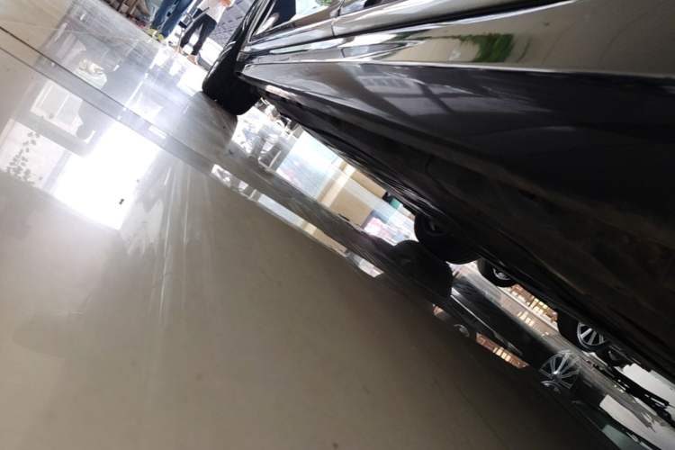 Used BMW 7 Series 2021 730Li M Sport Package Left Side Sill