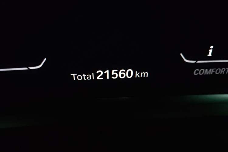 Used BMW 7 Series 2021 740Li xDrive Executive M Sport Package Odometer Close Up