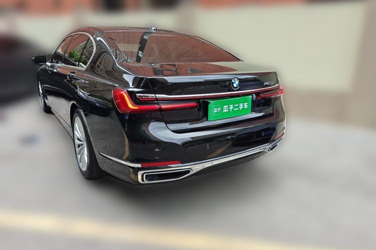 Used BMW 7 Series 2021 730Li Luxury Package Rear Left 45 Deg