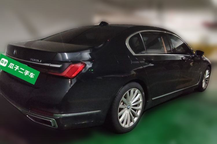 Used BMW 7 Series 2021 730Li Luxury Package Rear Right 45 Deg