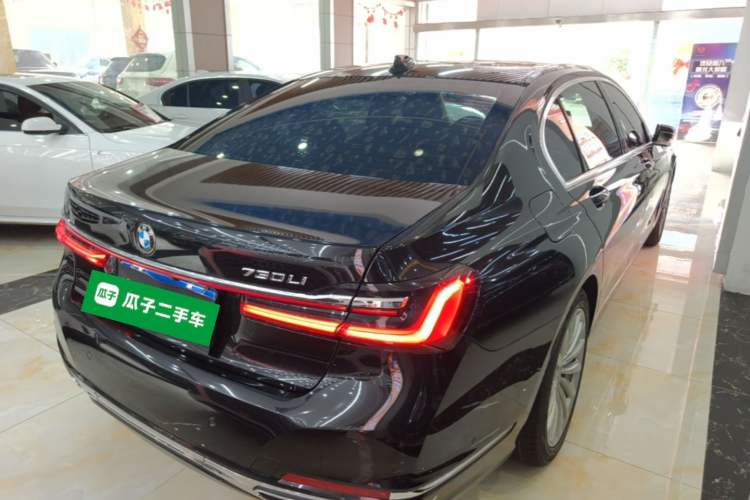 Used BMW 7 Series 2021 730Li Luxury Package Rear Right 45 Deg