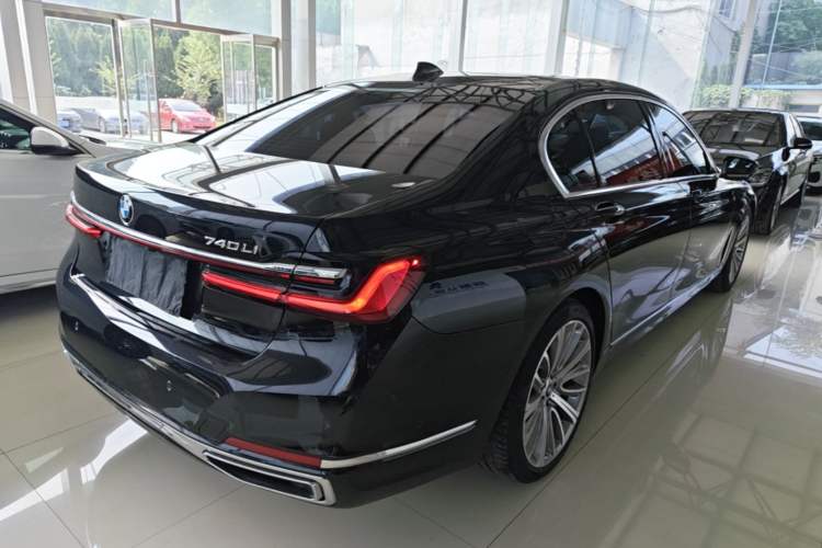 Used BMW 7 Series 2021 740Li Leading Edition Luxury Package Rear Right 45 Deg