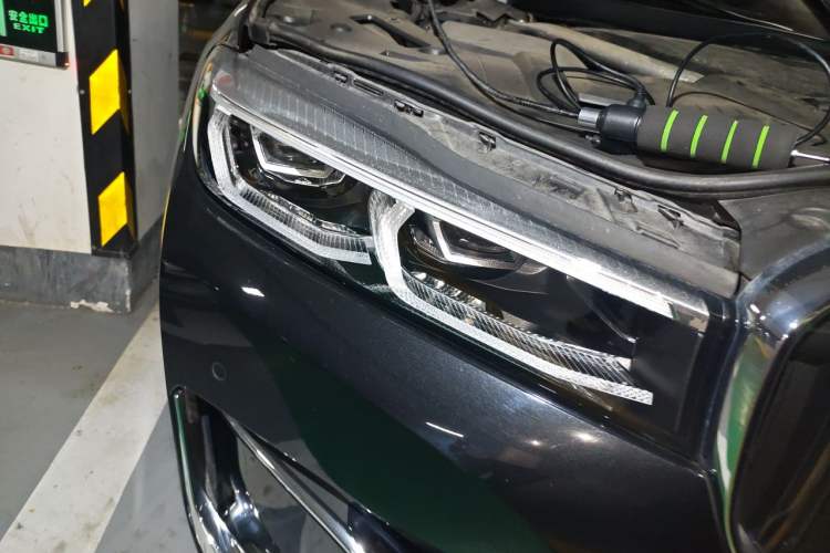 Used BMW 7 Series 2021 740Li Leading Edition Luxury Package Right Front Headlight