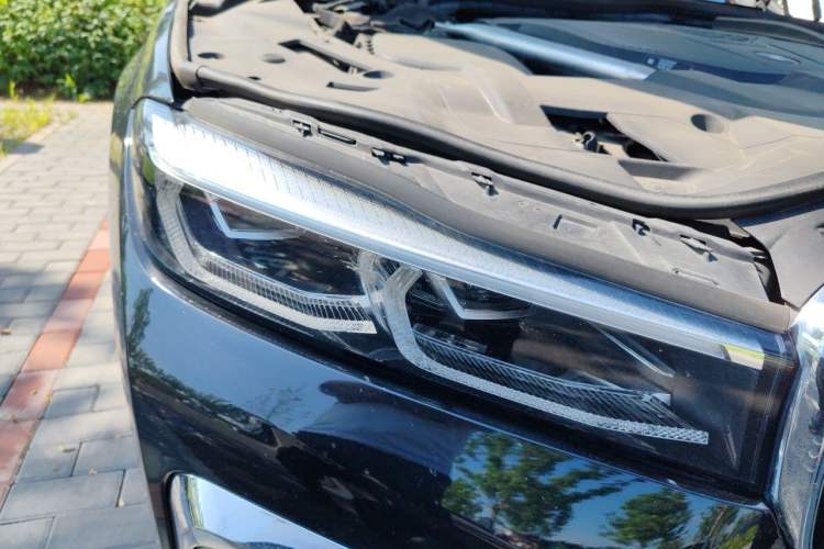 Used BMW 7 Series 2021 740Li Leading Model M Sport Package Right Front Headlight