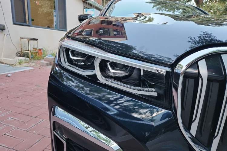 Used BMW 7 Series 2021 730Li M Sport Package Right Front Headlight