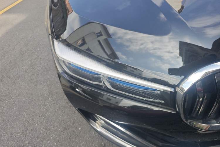 Used BMW 7 Series 2021 740Li xDrive Executive Luxury Package Right Front Headlight