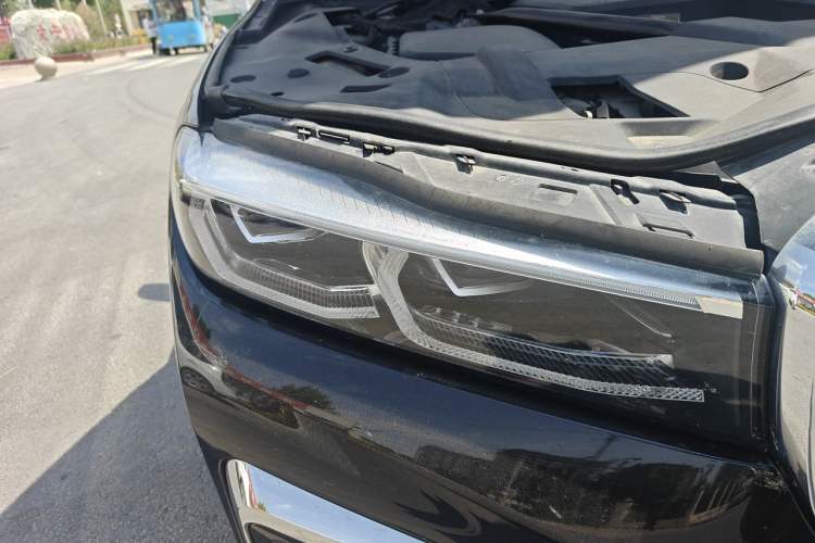 Used BMW 7 Series 2021 730Li M Sport Package Right Front Headlight