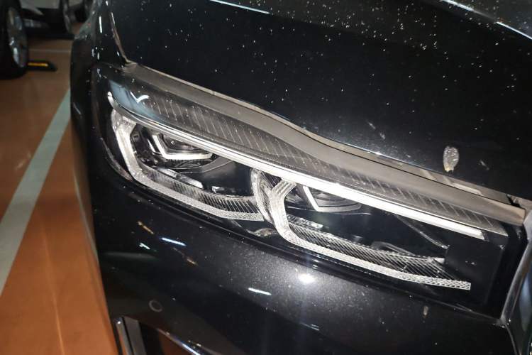 Used BMW 7 Series 2021 740Li Leading Edition Luxury Package Right Front Headlight